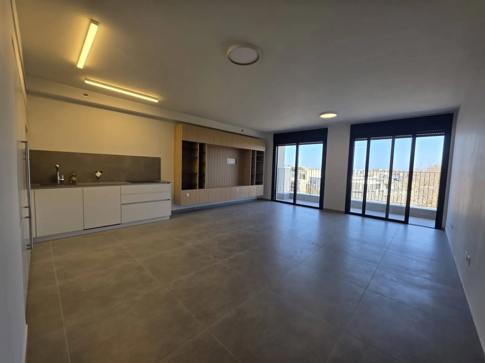 להשכרה בצפון יפו ברחוב מגן אברהם – דירת 3 חדרים חדשה ומשודרגת