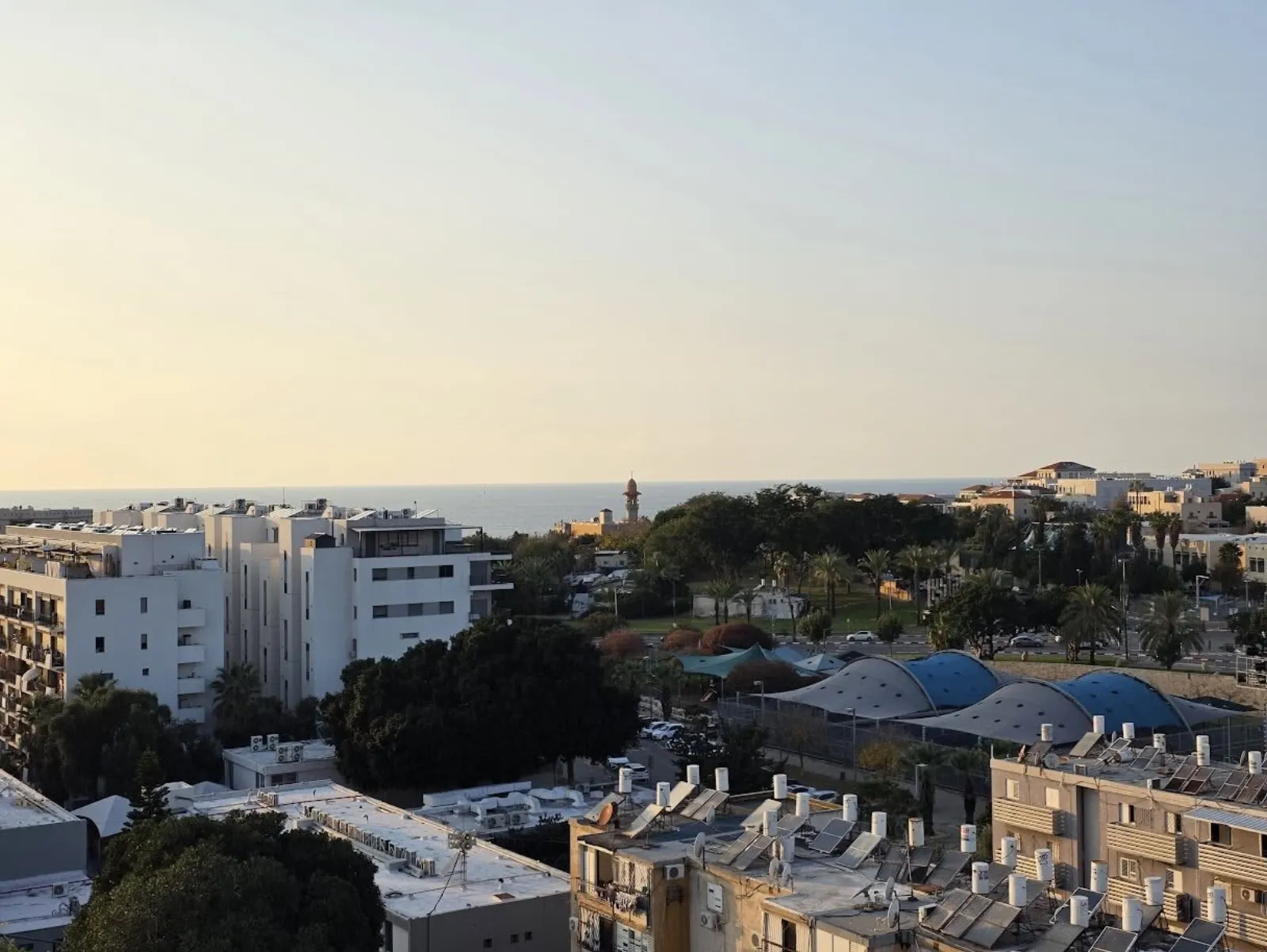 למכירה ביפו ג' – דירת 3 חדרים עם נוף לים ופוטנציאל השבחה